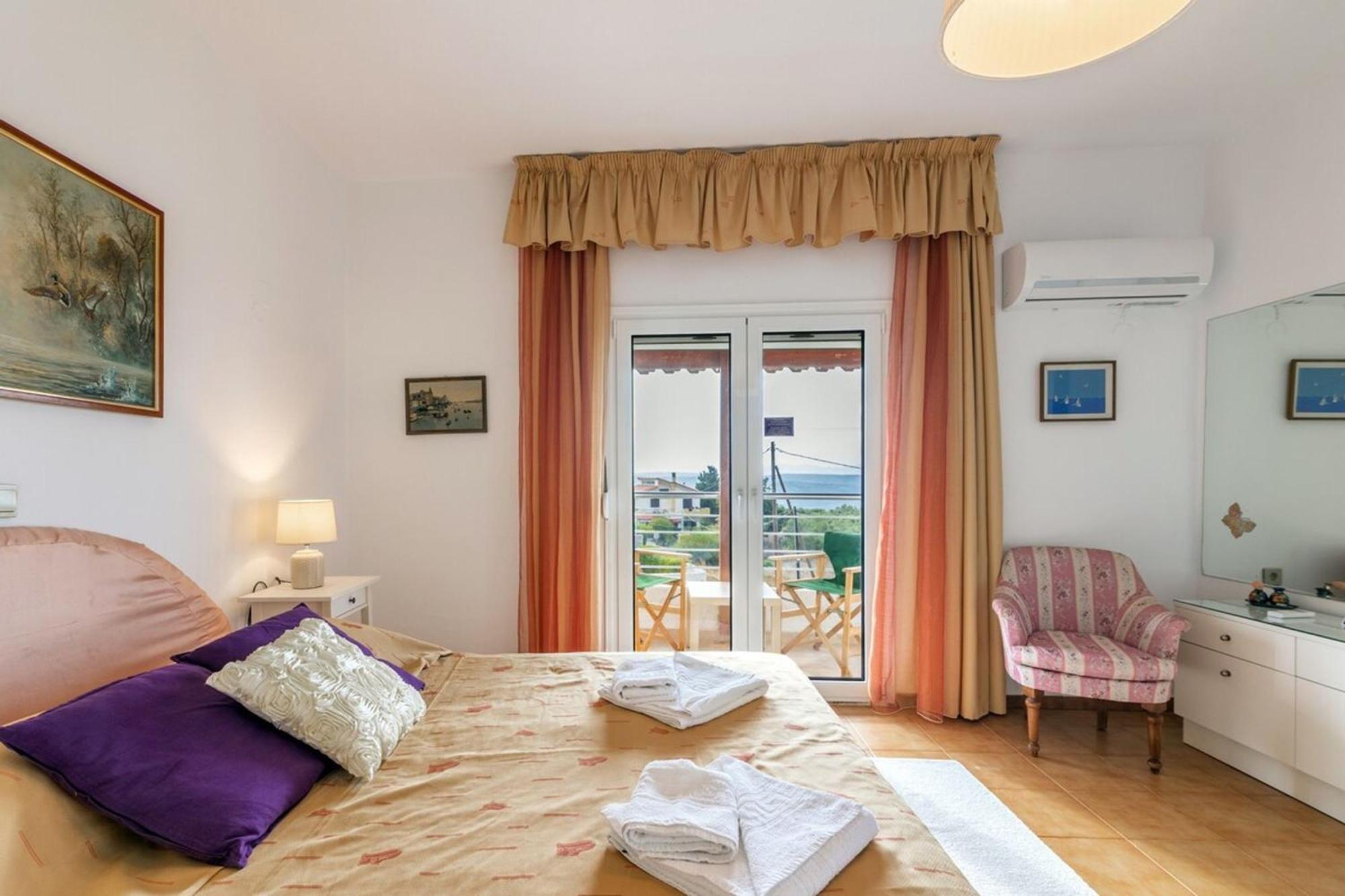Amazing Villa Chrysanthi With Private Pool In Heraklion Epano Vathia 외부 사진
