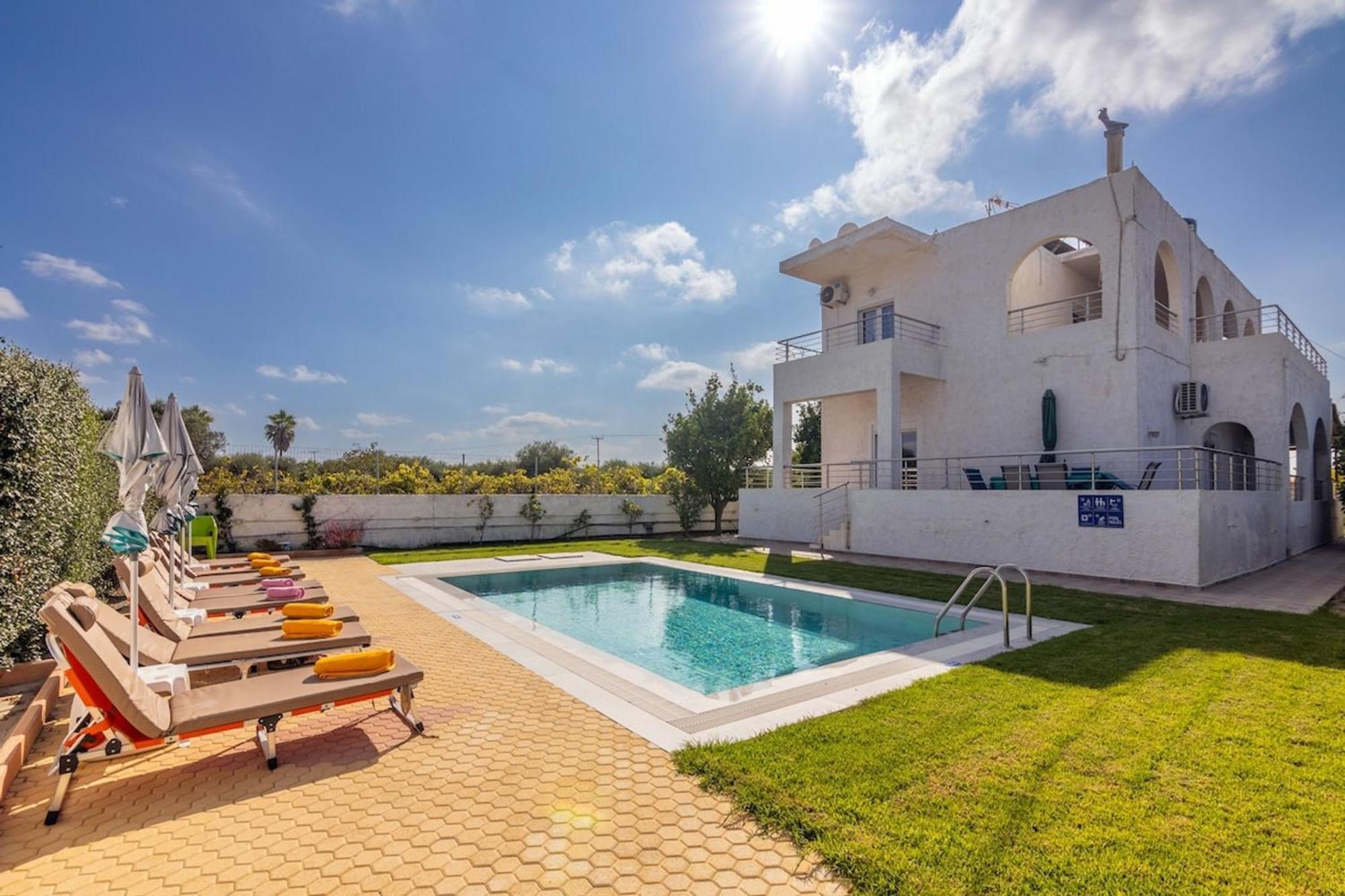Amazing Villa Chrysanthi With Private Pool In Heraklion Epano Vathia 외부 사진